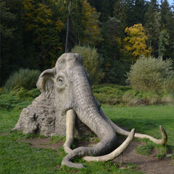 Socha mamuta nedaleko penzionu